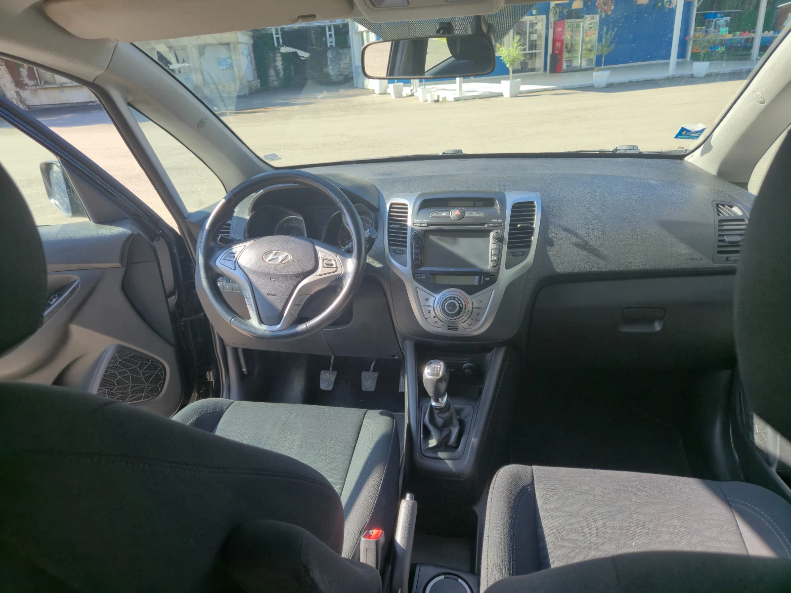 Hyundai Ix20 1.6 CRDi, снимка 15 - Автомобили и джипове - 56095833