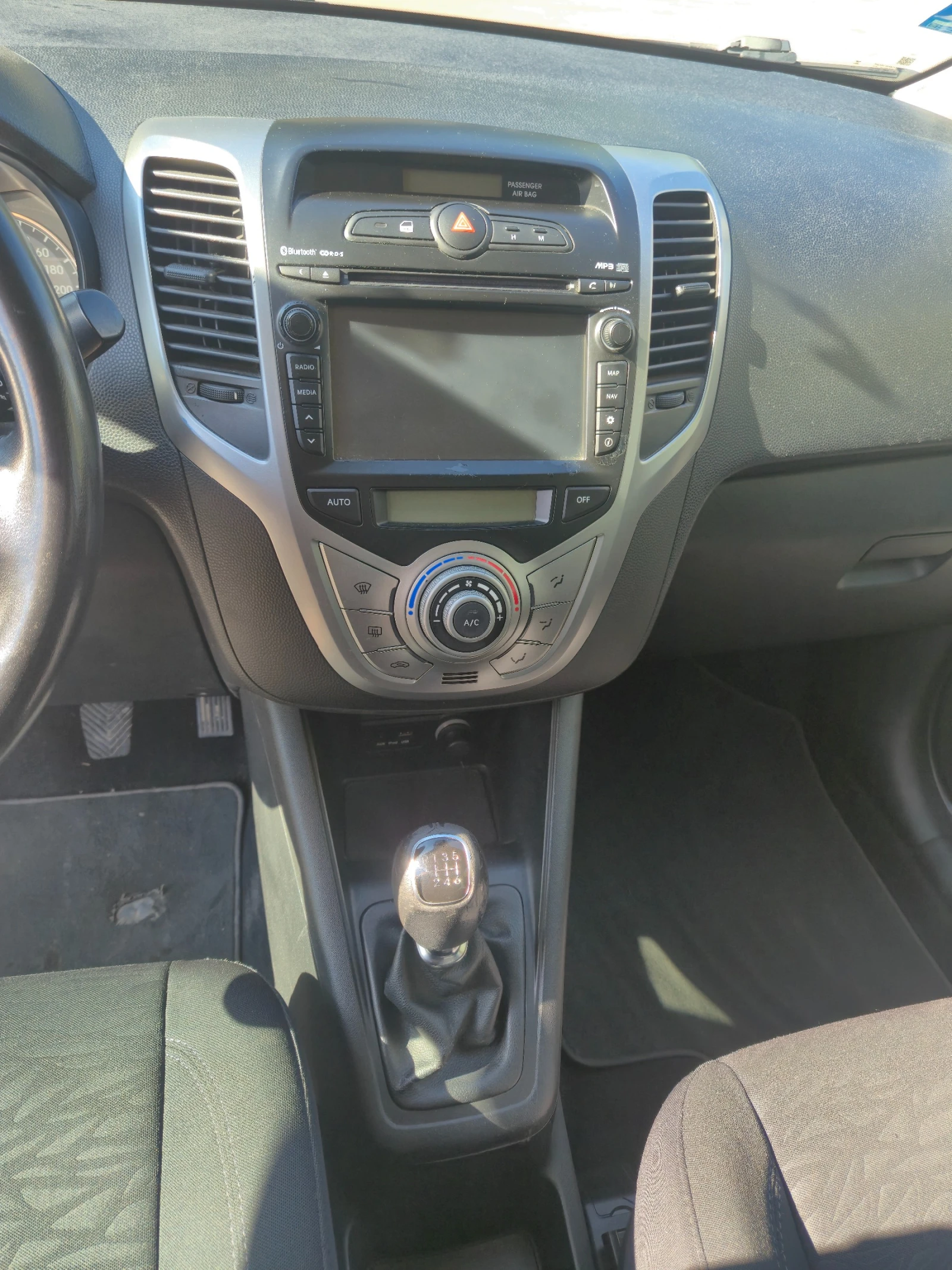 Hyundai Ix20 1.6 CRDi, снимка 14 - Автомобили и джипове - 56095833