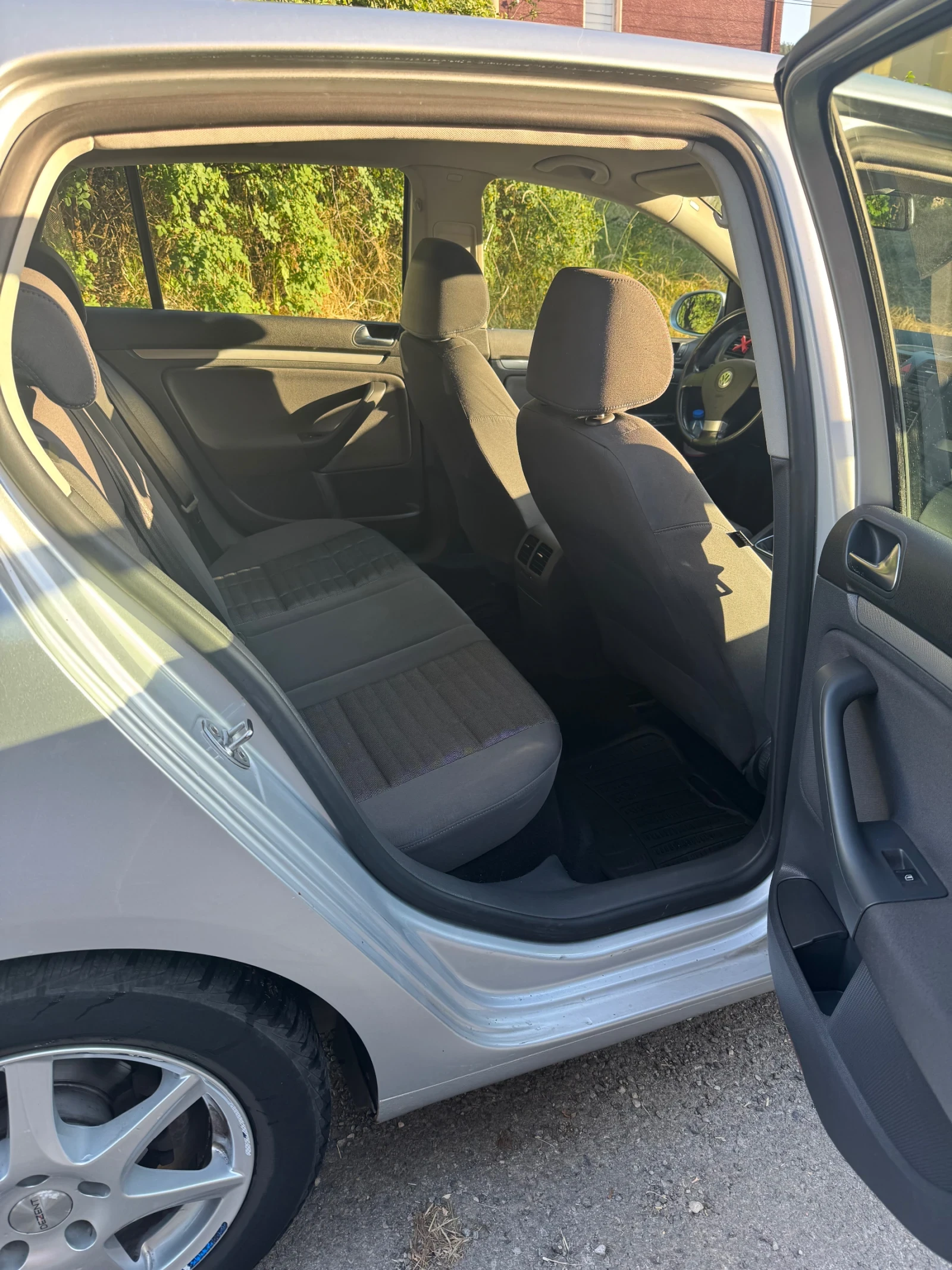 VW Golf, снимка 8 - Автомобили и джипове - 56127430