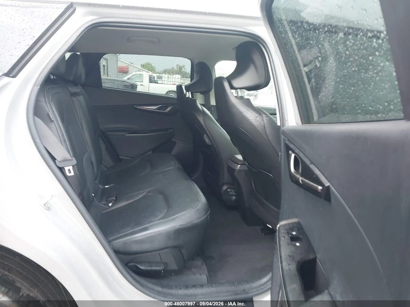Kia EV6 Wind AWD, снимка 8 - Автомобили и джипове - 56405796