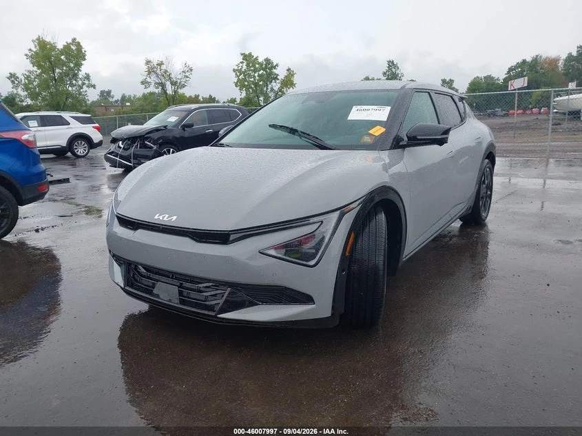 Kia EV6 Wind AWD, снимка 2 - Автомобили и джипове - 56405796