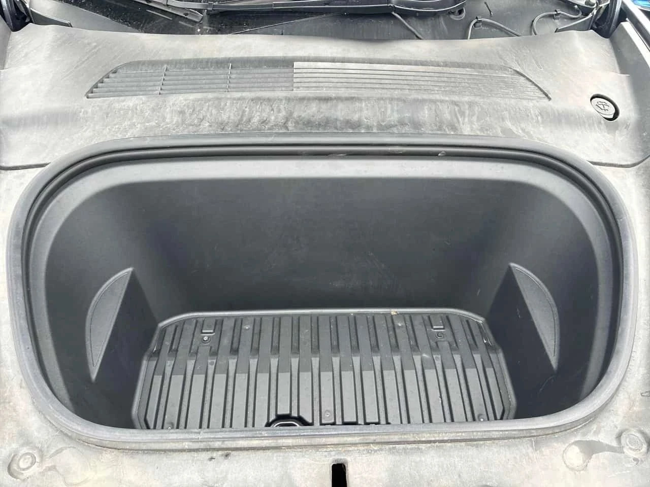 Tesla Model Y, снимка 11 - Автомобили и джипове - 56692042
