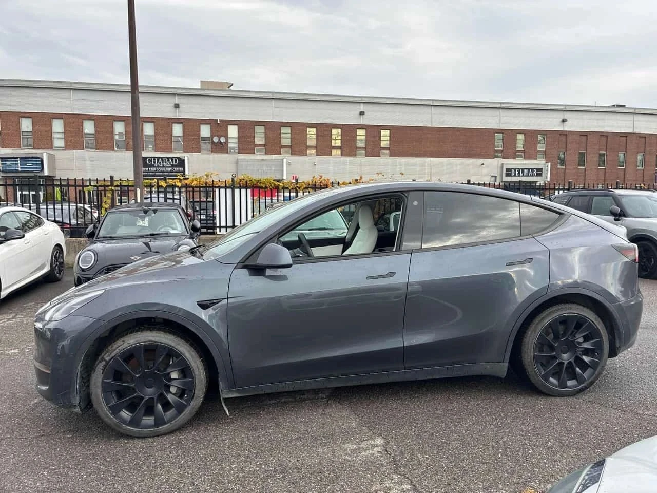 Tesla Model Y, снимка 2 - Автомобили и джипове - 56692042