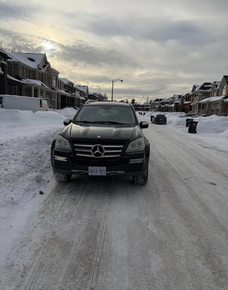 Mercedes-Benz GL 550 Обдухване * * Камера * * Телевизори * * Нови Гуми , снимка 2 - Автомобили и джипове - 53566222