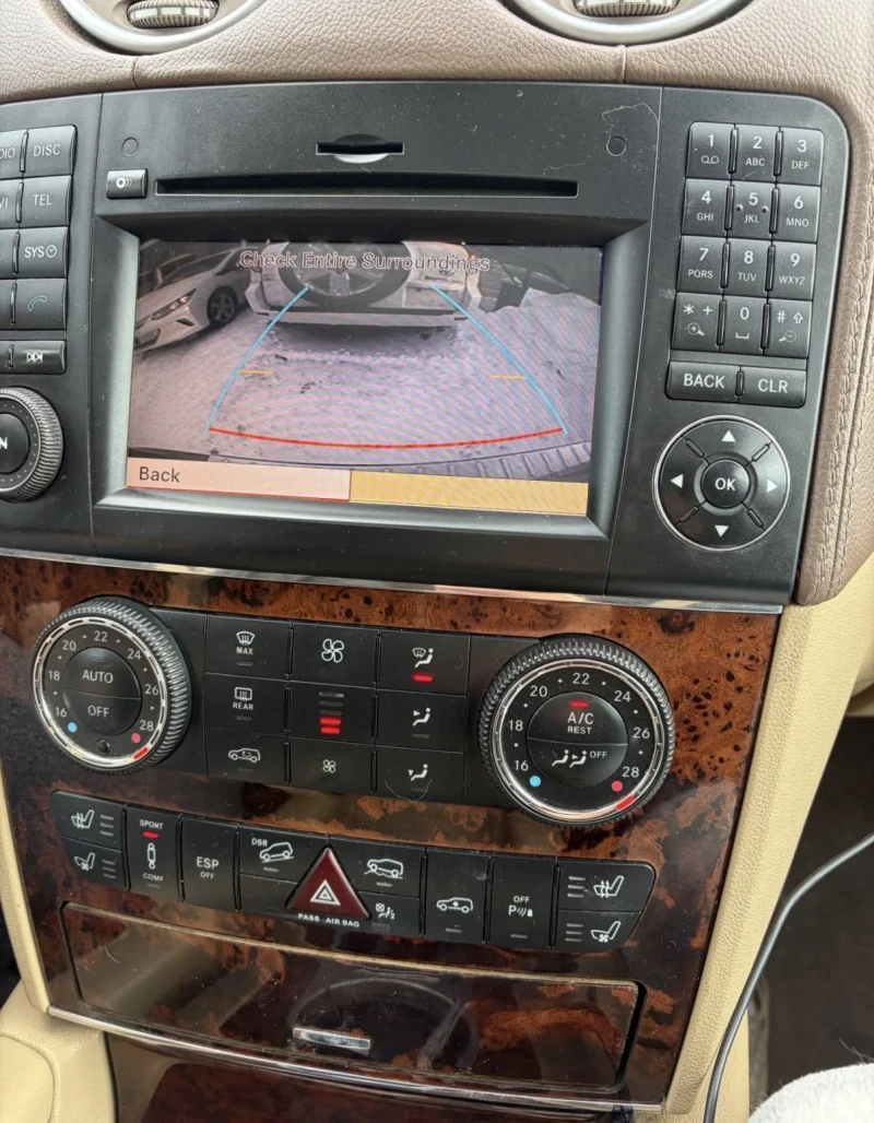 Mercedes-Benz GL 550 Обдухване * * Камера * * Телевизори * * Нови Гуми , снимка 6 - Автомобили и джипове - 53566222