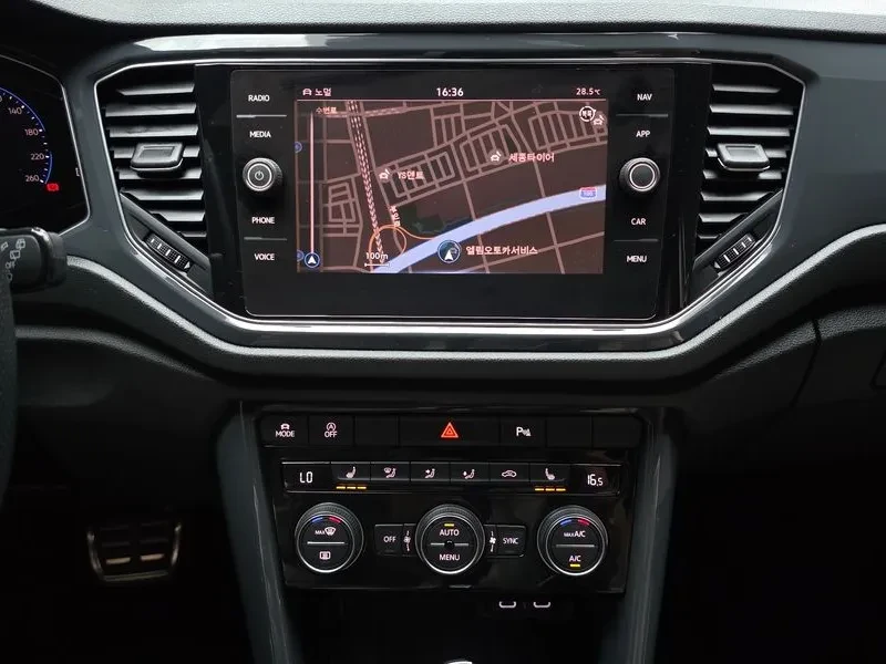 VW T-Roc 2.0 Tdi Premium, снимка 15 - Автомобили и джипове - 56001228