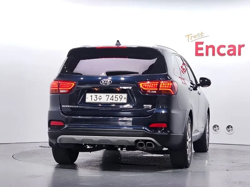 Kia Sorento 2.2 CRDI 4WD - САМО 30% АВАНС, снимка 4 - Автомобили и джипове - 56017221