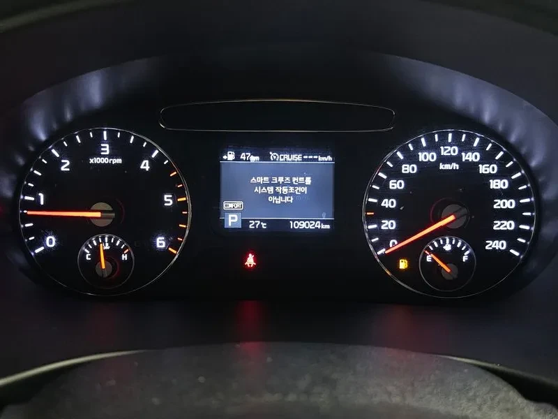 Kia Sorento 2.2 CRDI 4WD - САМО 30% АВАНС, снимка 8 - Автомобили и джипове - 56017221