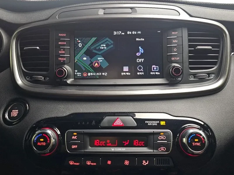 Kia Sorento 2.2 CRDI 4WD - САМО 30% АВАНС, снимка 15 - Автомобили и джипове - 56017221