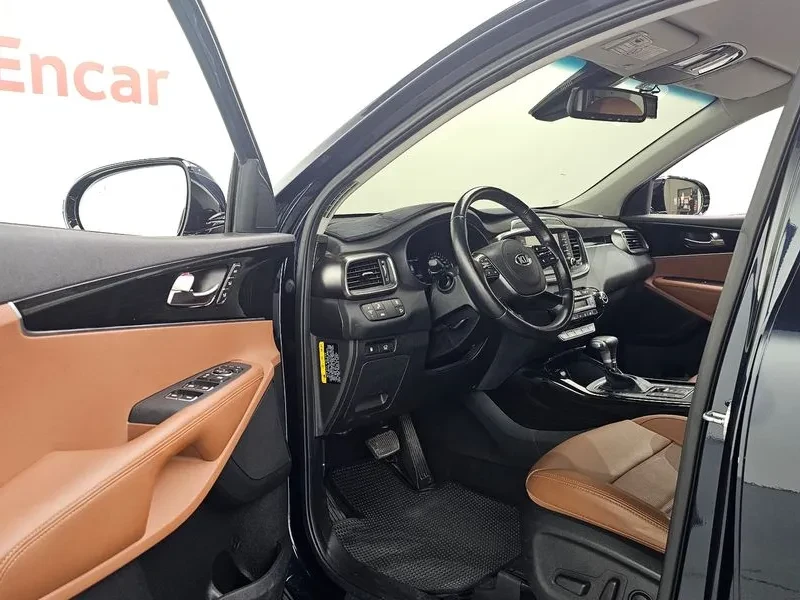 Kia Sorento 2.2 CRDI 4WD - САМО 30% АВАНС, снимка 10 - Автомобили и джипове - 56017221