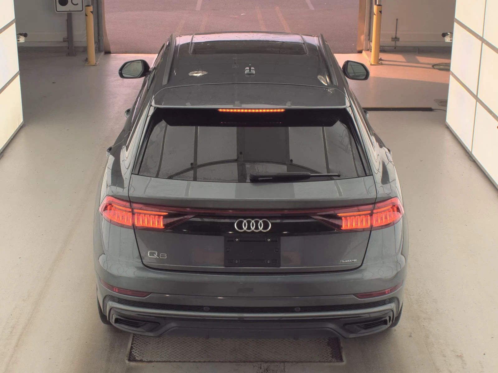 Audi Q8 PRESTIGE* MATRIX* DISTRONIK* S-LINE* BLACK OPTIC*  - изображение 5