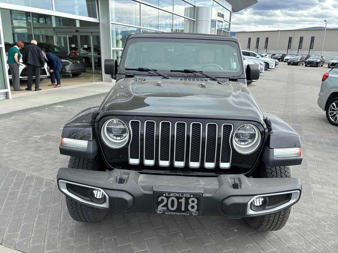 Jeep Wrangler * SAHARA * ПОДГРЕВ / КОЖЕН САЛОН / КЛИП НА МОТОРА, снимка 2 - Автомобили и джипове - 53952332