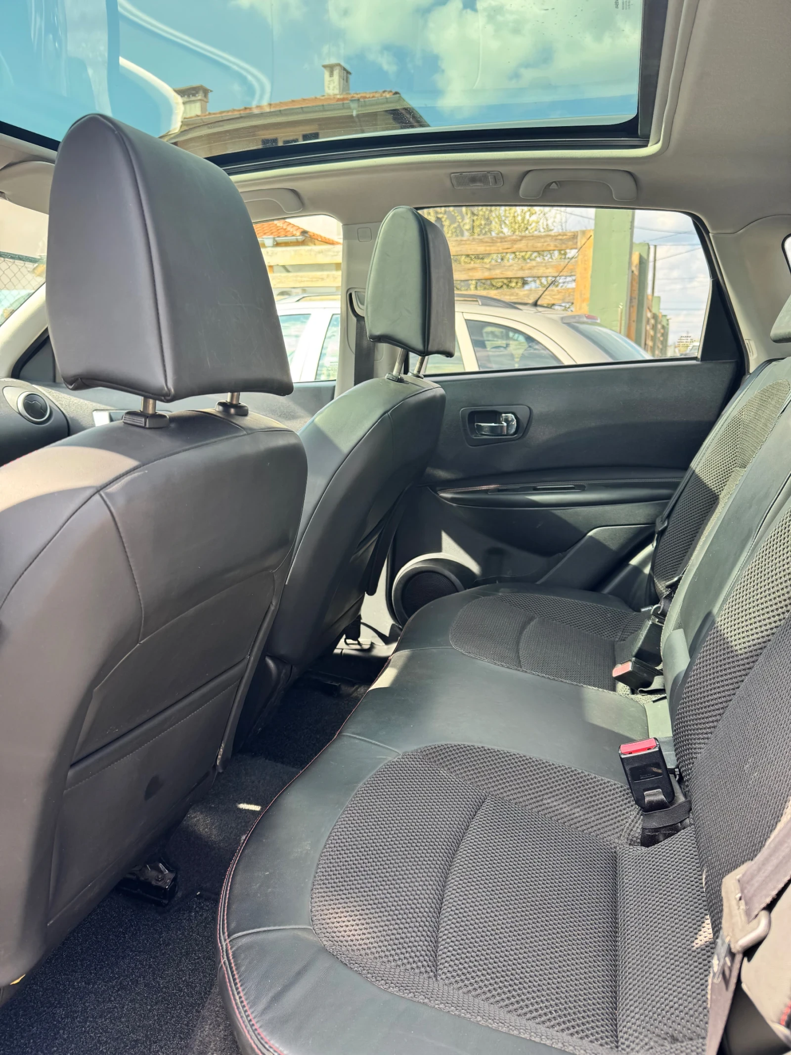 Nissan Qashqai 2.0 Euro5, снимка 10 - Автомобили и джипове - 54296833