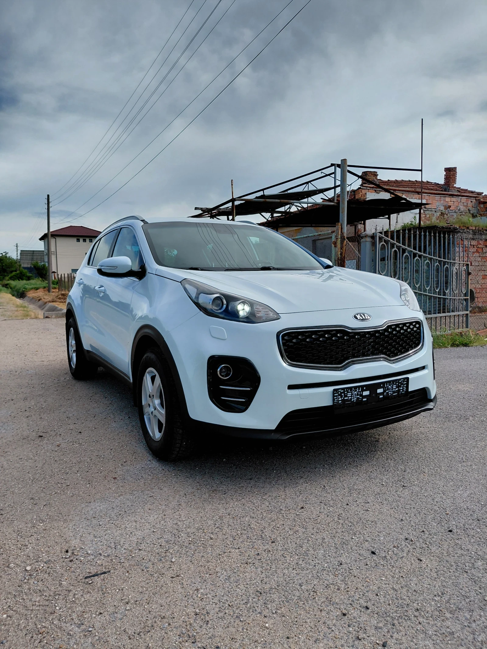 Kia Sportage, снимка 4 - Автомобили и джипове - 54543227