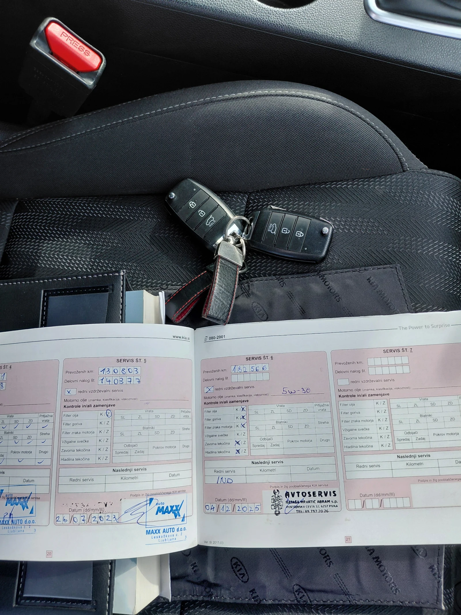 Kia Sportage, снимка 16 - Автомобили и джипове - 54543227