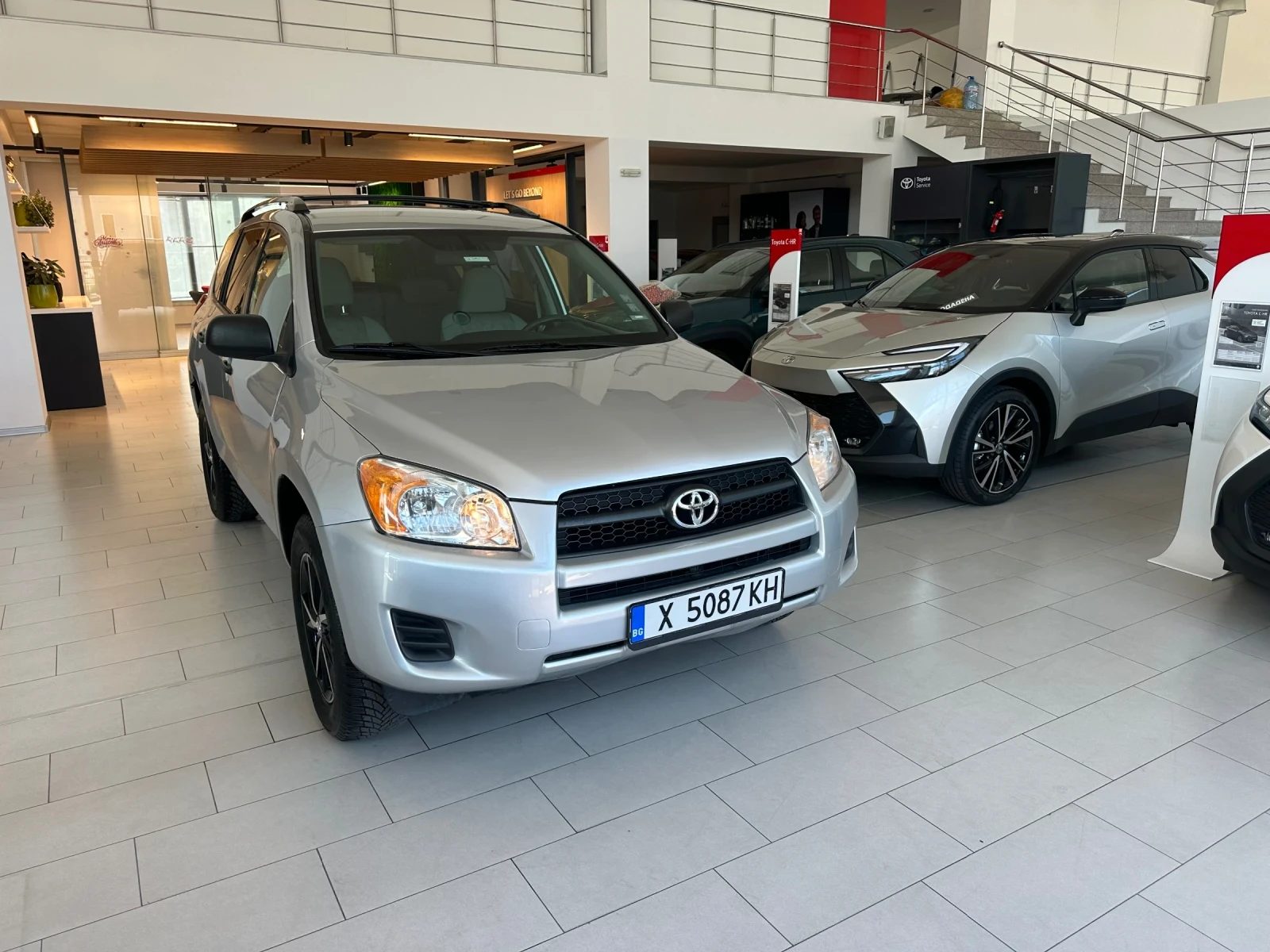 Toyota Rav4, снимка 6 - Автомобили и джипове - 54974051