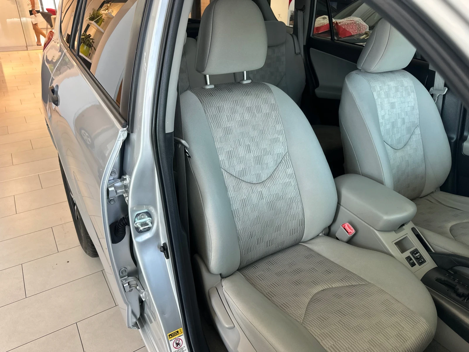 Toyota Rav4, снимка 7 - Автомобили и джипове - 54974051