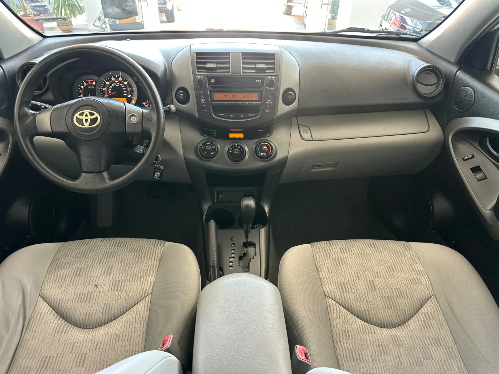 Toyota Rav4, снимка 10 - Автомобили и джипове - 54974051