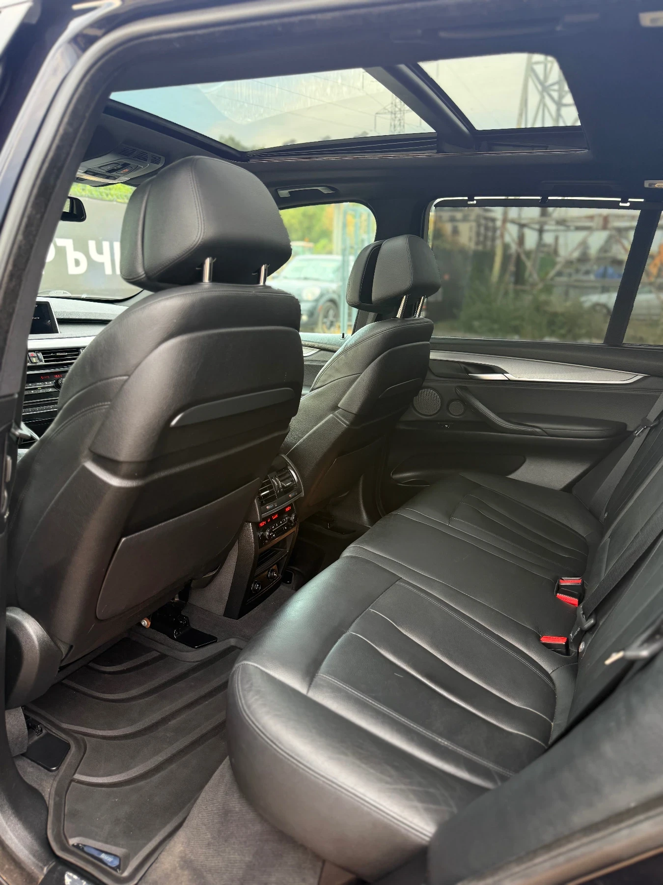 BMW X5 35i/M-SPORT/LED/DIGITAL/360/ВАКУУМ/ПАНО, снимка 10 - Автомобили и джипове - 56161286