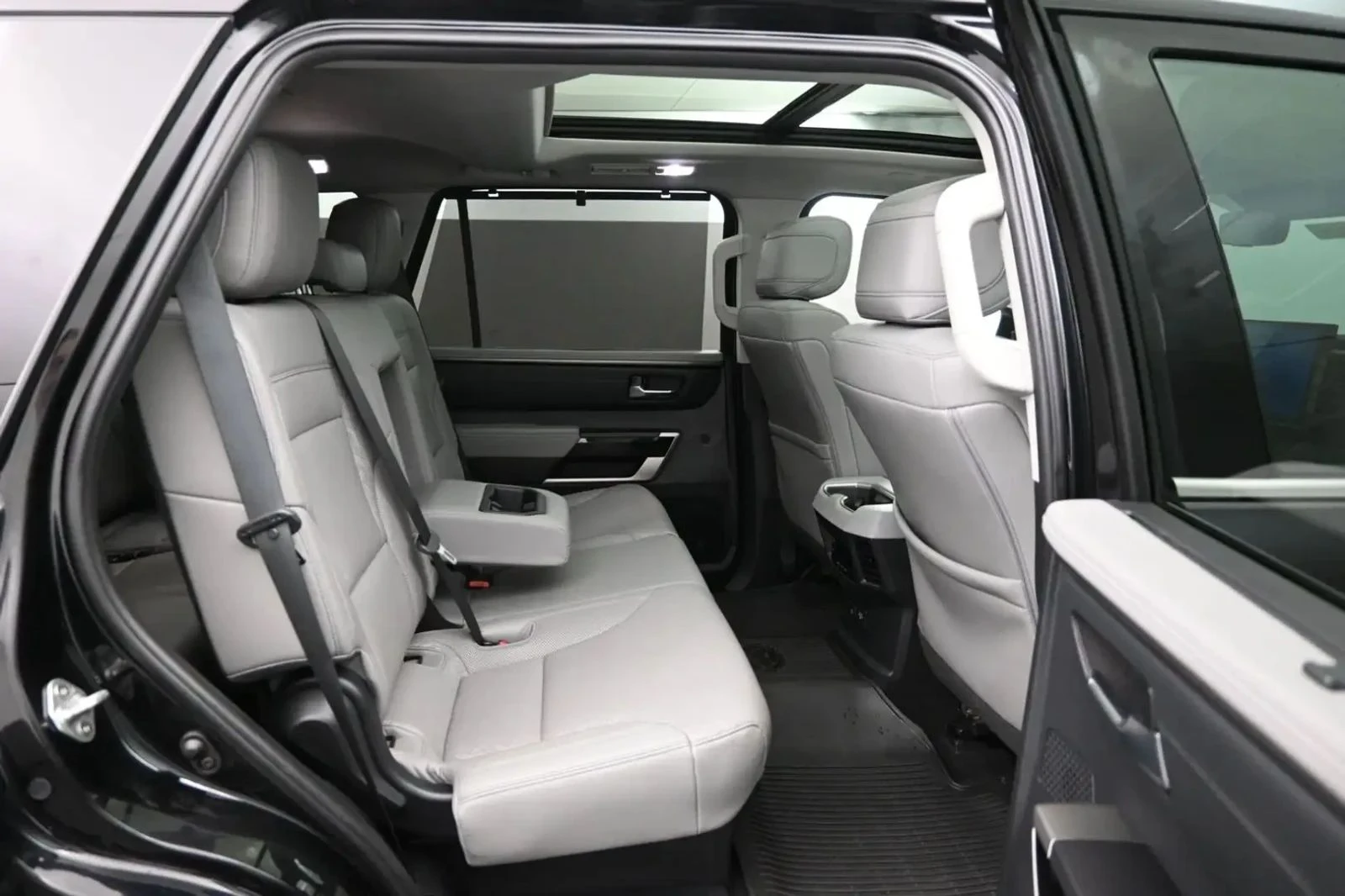 Toyota Sequoia, снимка 9 - Автомобили и джипове - 56688148