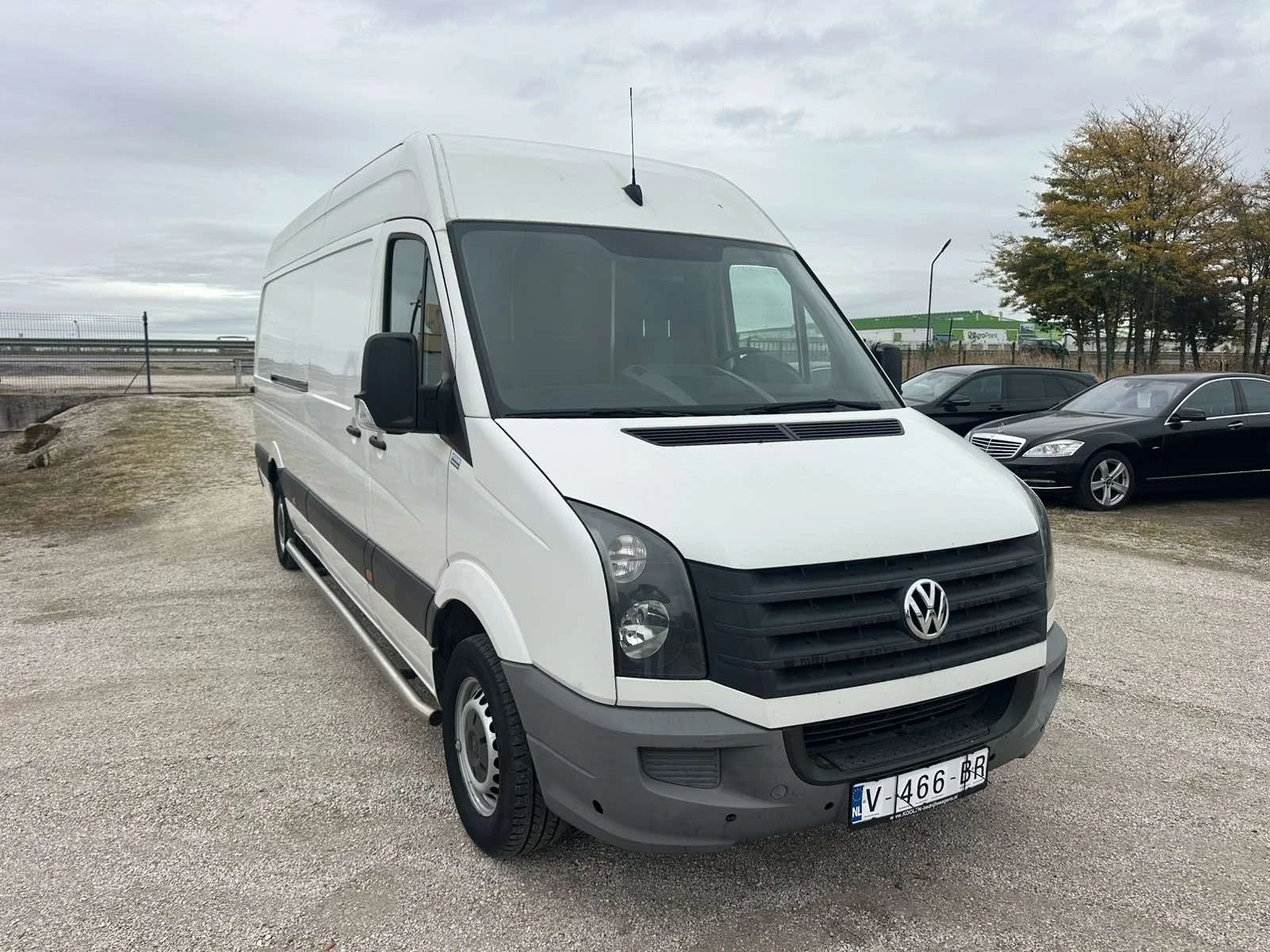 VW Crafter, снимка 2 - Бусове и автобуси - 56474500