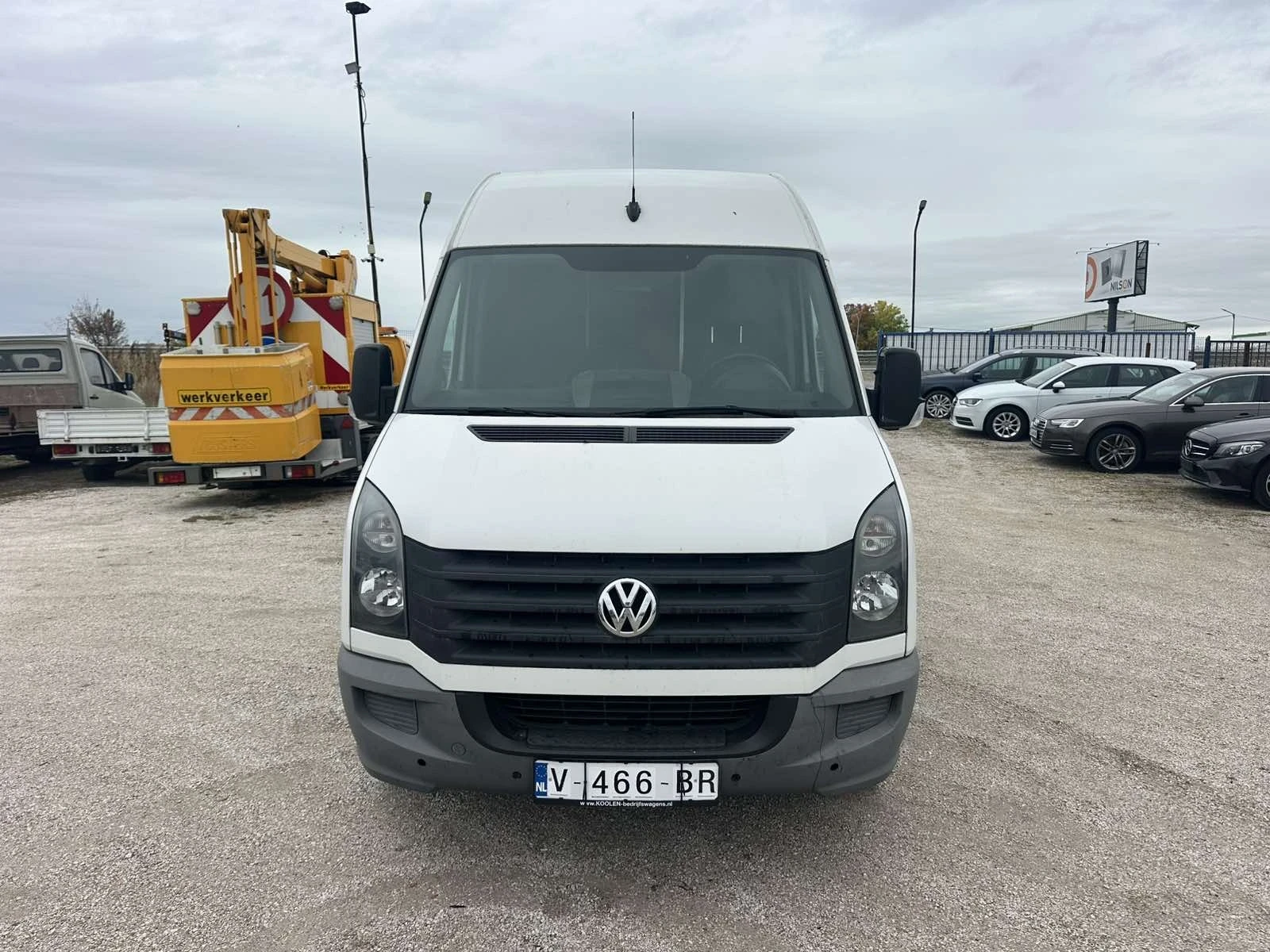 VW Crafter, снимка 3 - Бусове и автобуси - 56474500