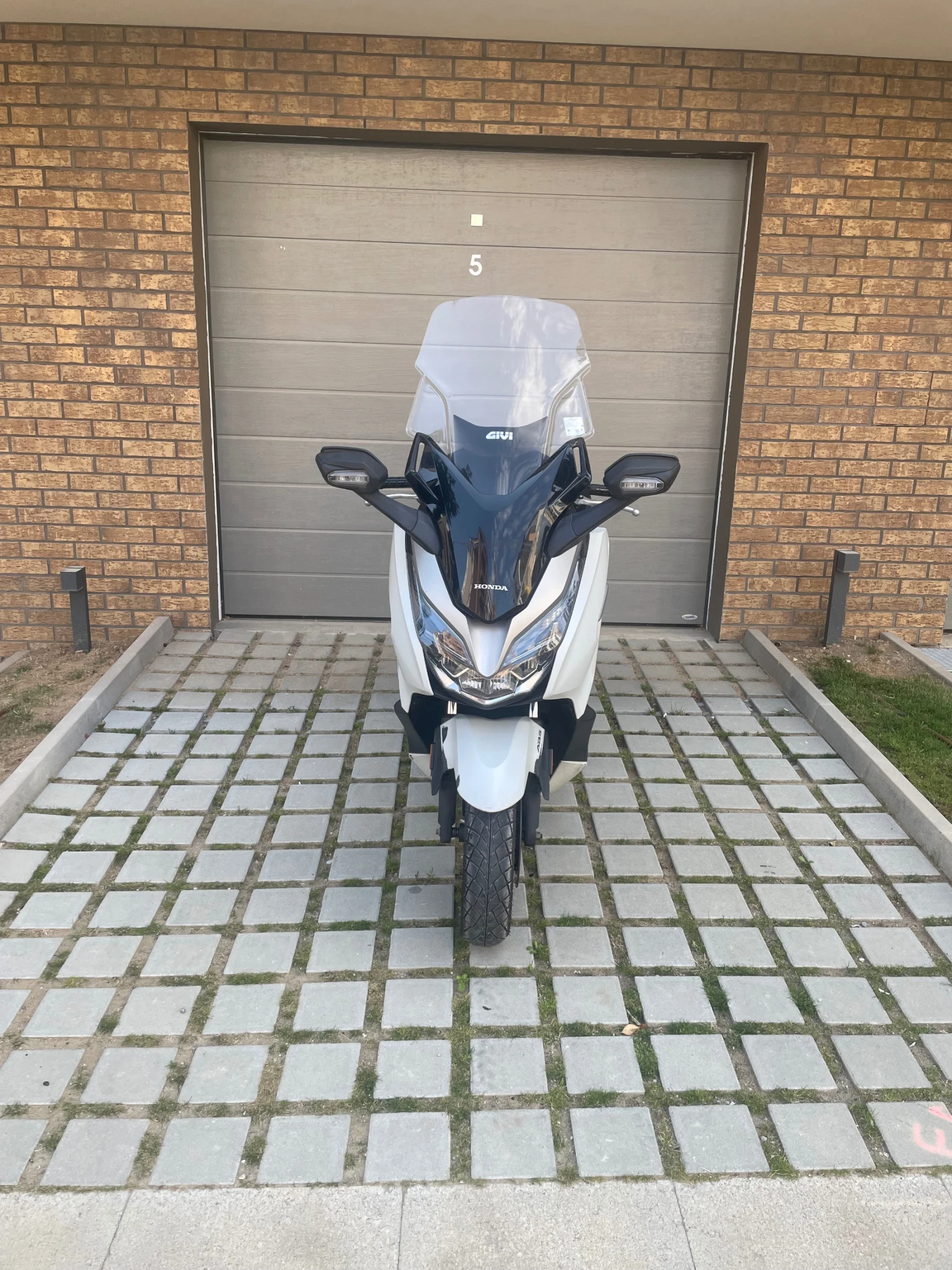 Honda Forza 300 - изображение 3