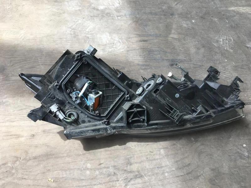 Светлини за Mazda 6, снимка 3 - Части - 53556594