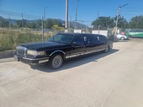  Lincoln Town car