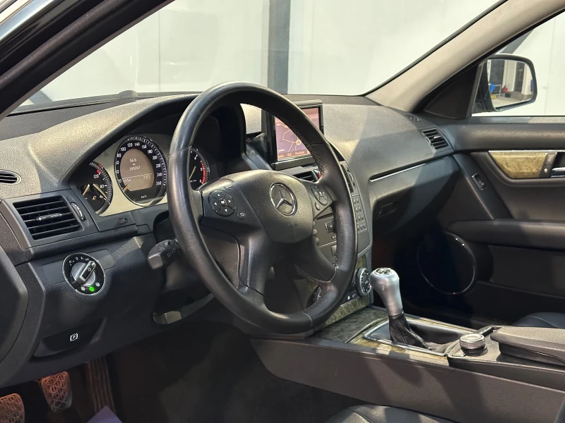 Mercedes-Benz C 220 CDI/646/NAVI/КОЖА/PANORAMA/BIXENON, снимка 7 - Автомобили и джипове - 47453946