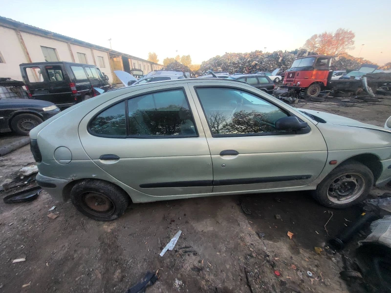 Renault Megane, снимка 3 - Автомобили и джипове - 47671851