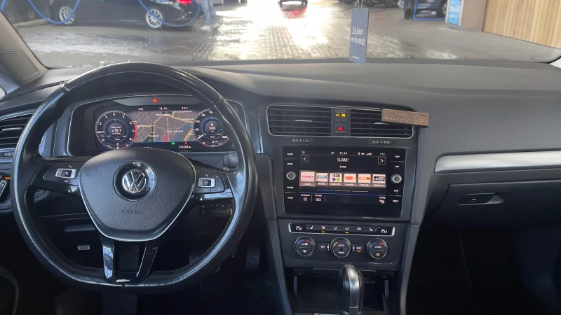 VW Golf, снимка 1 - Автомобили и джипове - 48430522