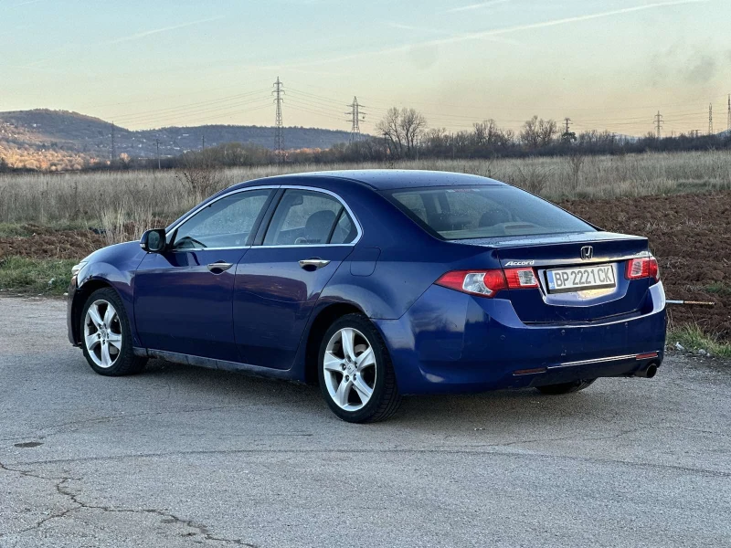 Honda Accord 2.0, снимка 4 - Автомобили и джипове - 48621537