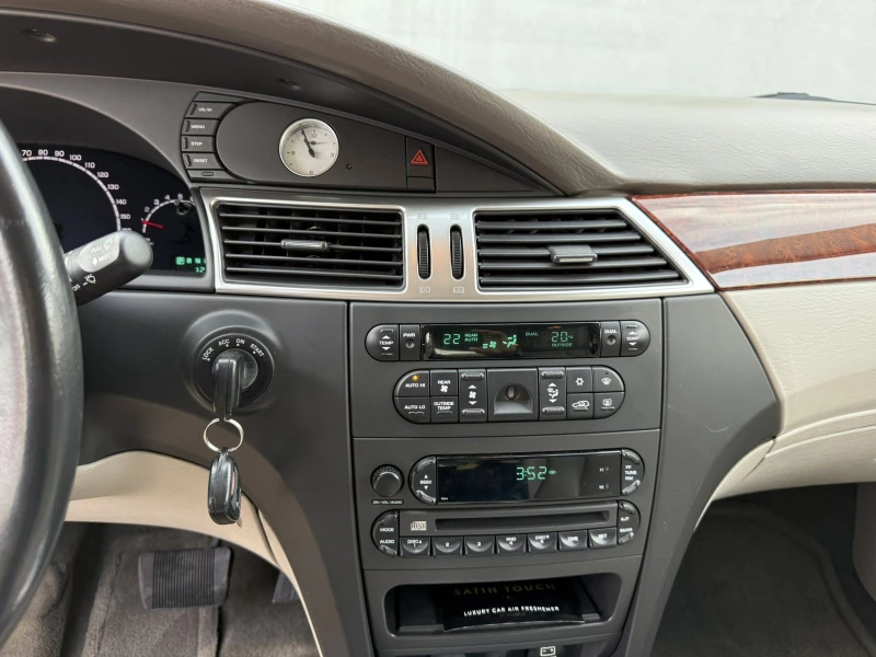 Chrysler Pacifica 3.5L V6 AWD, снимка 13 - Автомобили и джипове - 49480738