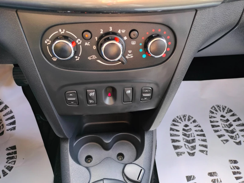 Dacia Sandero 1.5, EURO 5В, STEPWAY, НАВИГАЦИЯ, снимка 16 - Автомобили и джипове - 49763438