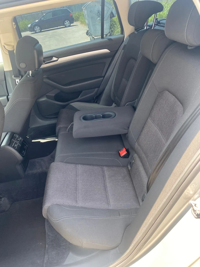VW Passat Comfortline 2.0 TDI BMT с ДДС, снимка 11 - Автомобили и джипове - 52693519