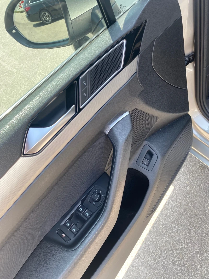 VW Passat Comfortline 2.0 TDI BMT с ДДС, снимка 12 - Автомобили и джипове - 52693519