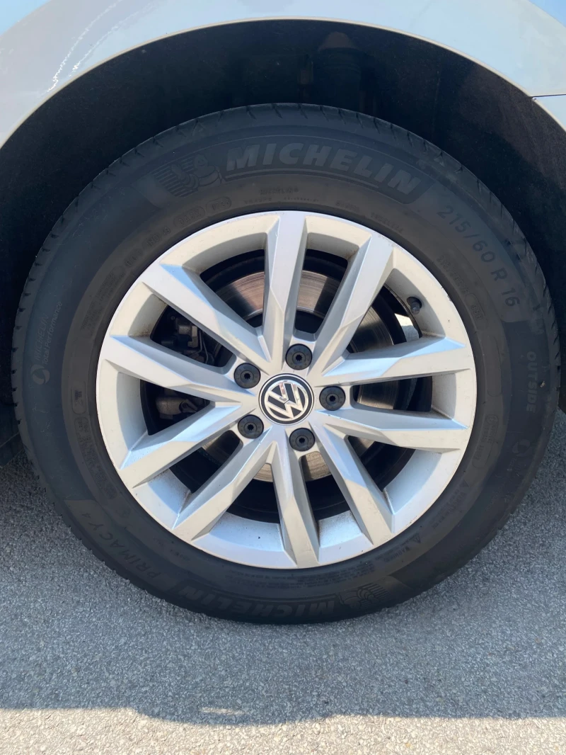 VW Passat Comfortline 2.0 TDI BMT с ДДС, снимка 9 - Автомобили и джипове - 52693519