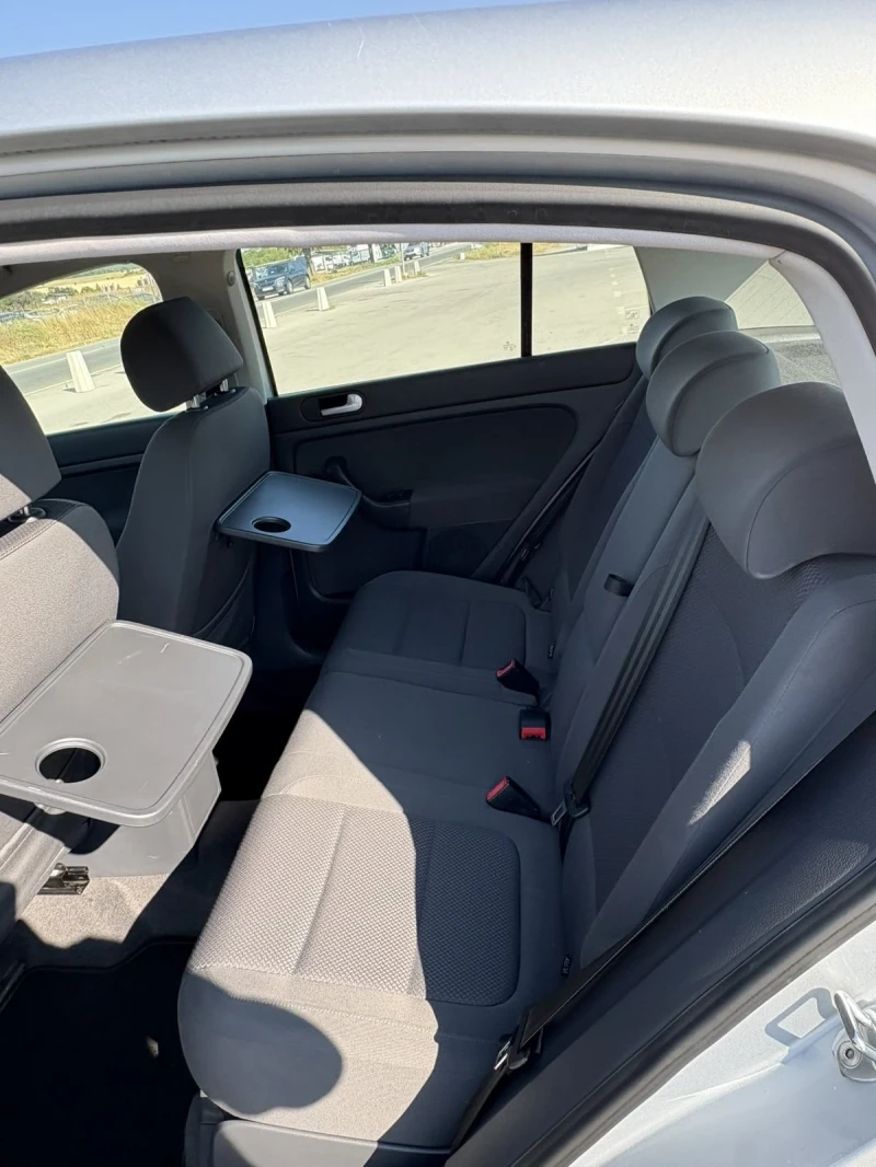 VW Golf Plus 1.6 benz, снимка 8 - Автомобили и джипове - 53212402