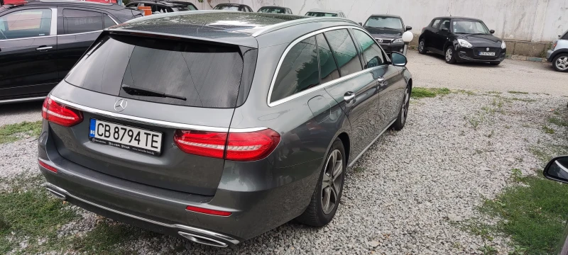 Mercedes-Benz E 220, снимка 5 - Автомобили и джипове - 51523781
