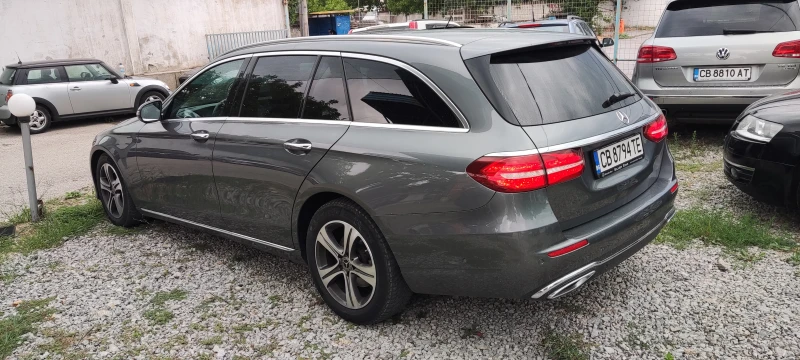 Mercedes-Benz E 220, снимка 3 - Автомобили и джипове - 51523781
