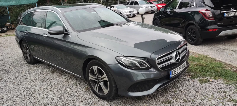 Mercedes-Benz E 220, снимка 2 - Автомобили и джипове - 51523781