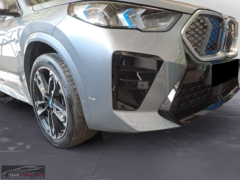 BMW iX2 xDrive30/306HP/M-SPORT/HUD/CAM/NAVI/LED/AHK/254gpr, снимка 4 - Автомобили и джипове - 51577823