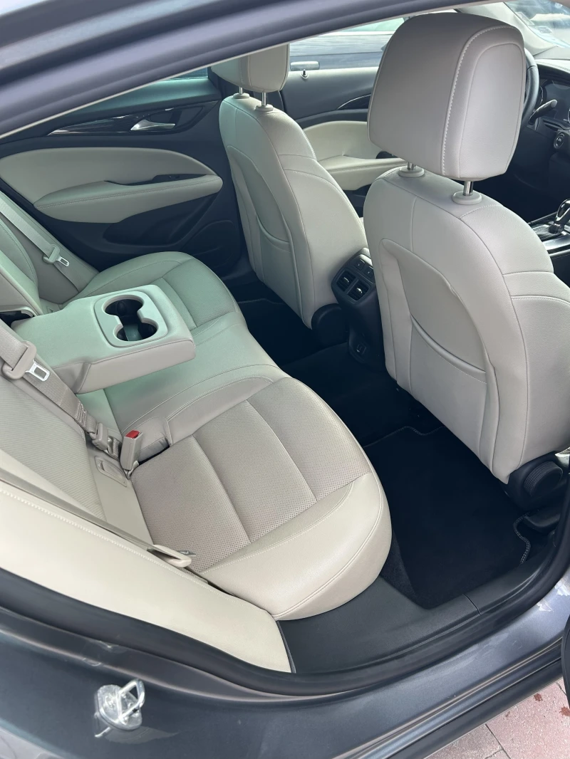 Opel Insignia Business Innovation 2.0 CDTI AT8, снимка 8 - Автомобили и джипове - 52269179