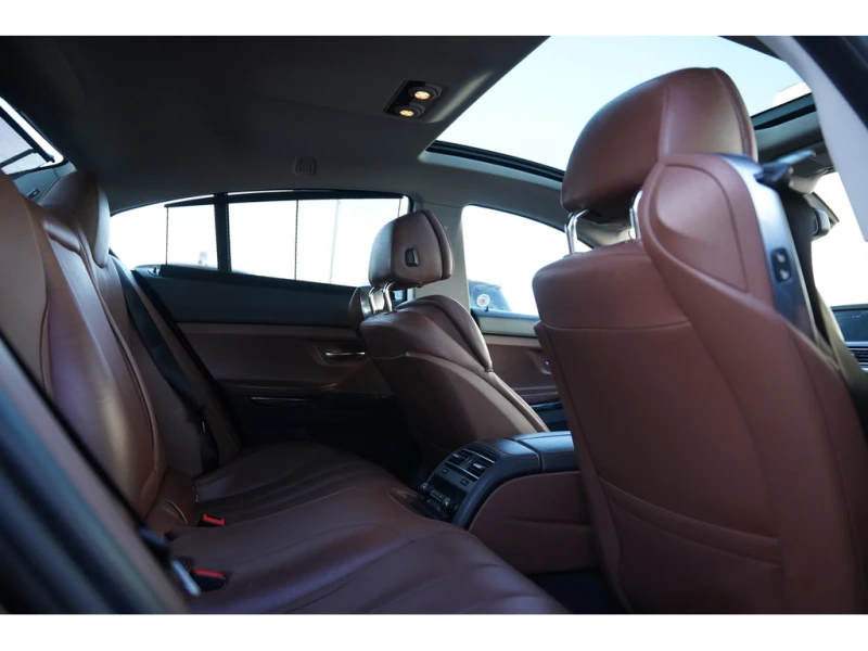 BMW 650 xDrive GranCoupe/V8/BROWN INTERIOR/PANO ROOF, снимка 17 - Автомобили и джипове - 52837649