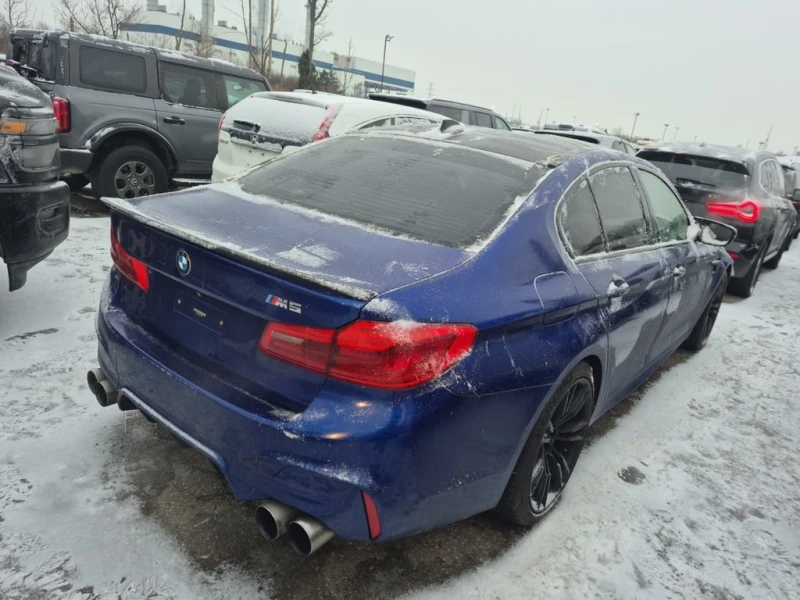 BMW M5 * CARFAX * КАРБОНОВ ТАВАН* СПОРТНА ГЕНЕРАЦИЯ* , снимка 3 - Автомобили и джипове - 53315264