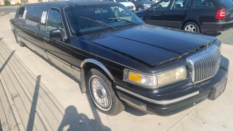 Lincoln Town car, снимка 2 - Автомобили и джипове - 37300576