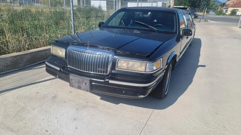 Lincoln Town car, снимка 9 - Автомобили и джипове - 37300576