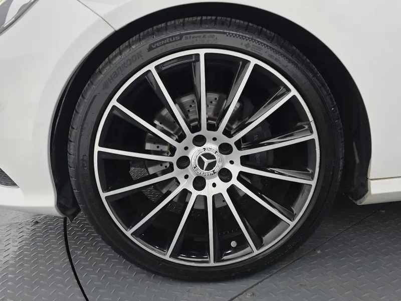 Mercedes-Benz E 220 Bluetech Avant Garde Sports - изображение 5