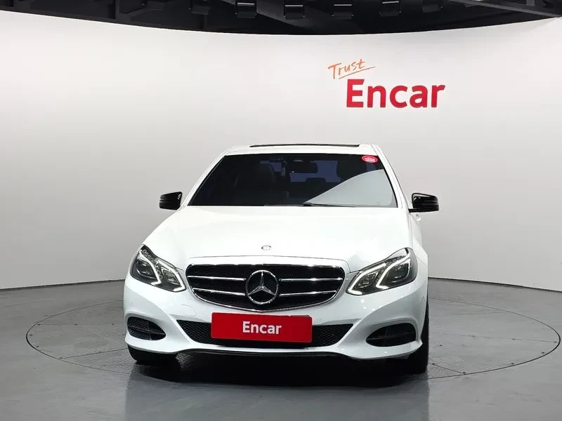 Mercedes-Benz E 220 Bluetech Avant Garde Sports - изображение 3